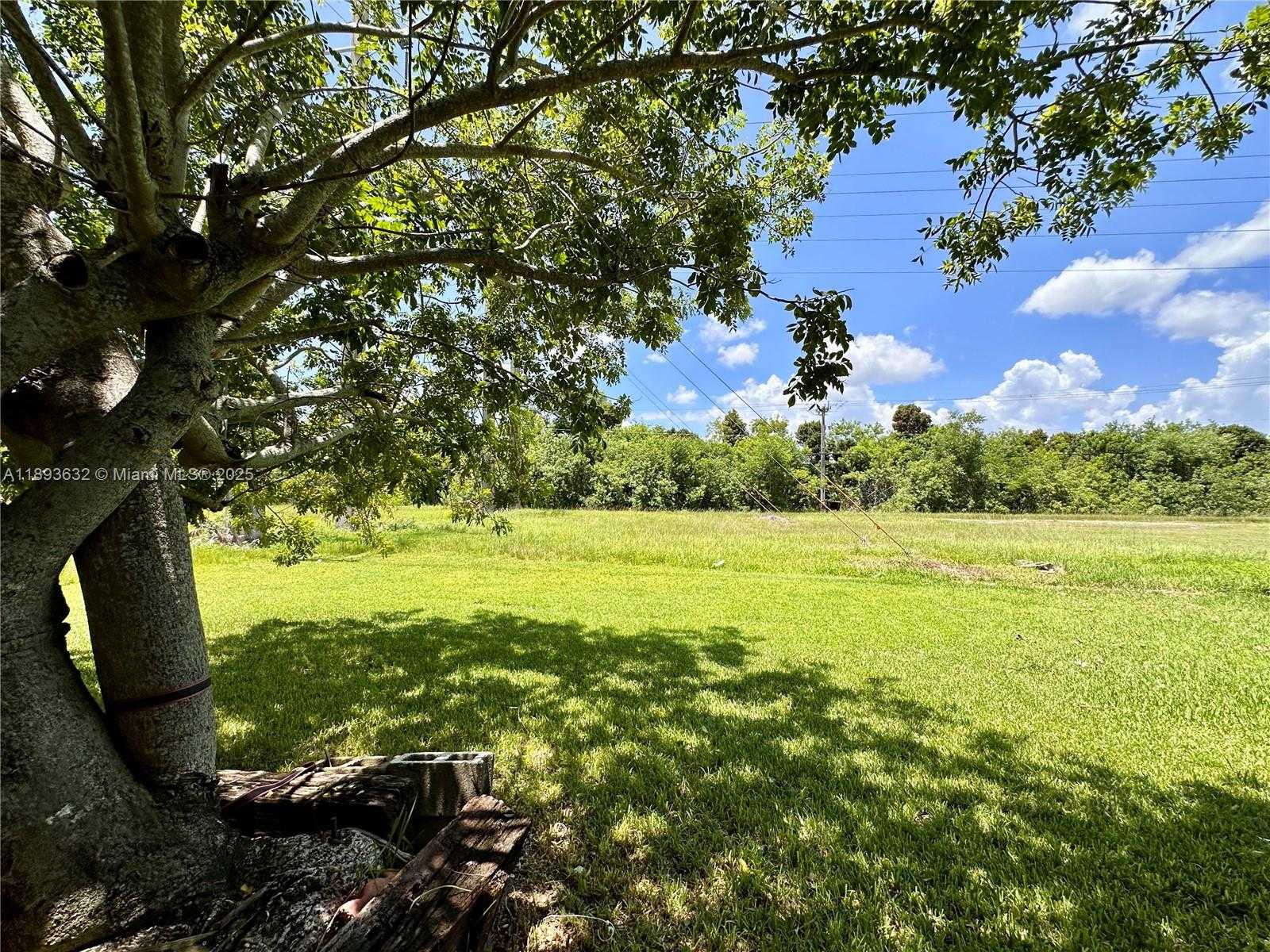 Small Image of 3952 SOUTH WEST 136TH AVE #1, Miami Number 17