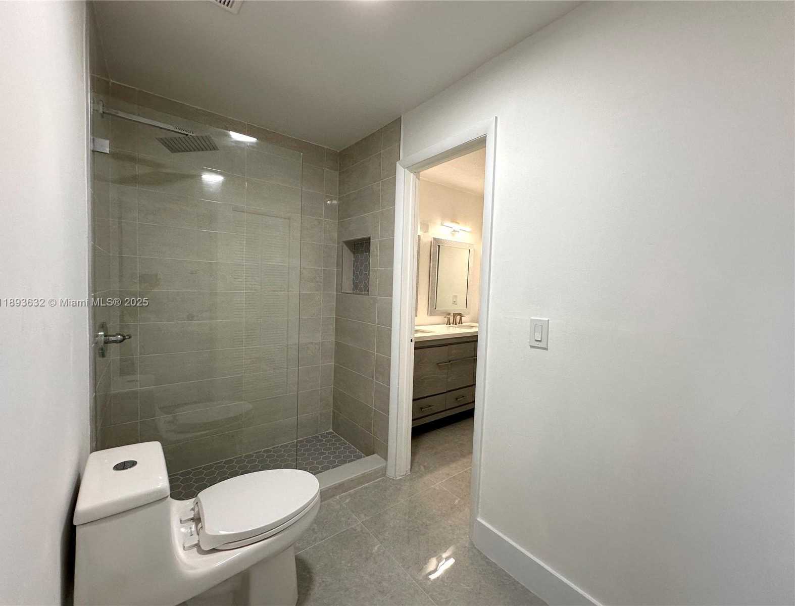 Small Image of 3952 SOUTH WEST 136TH AVE #1, Miami Number 5