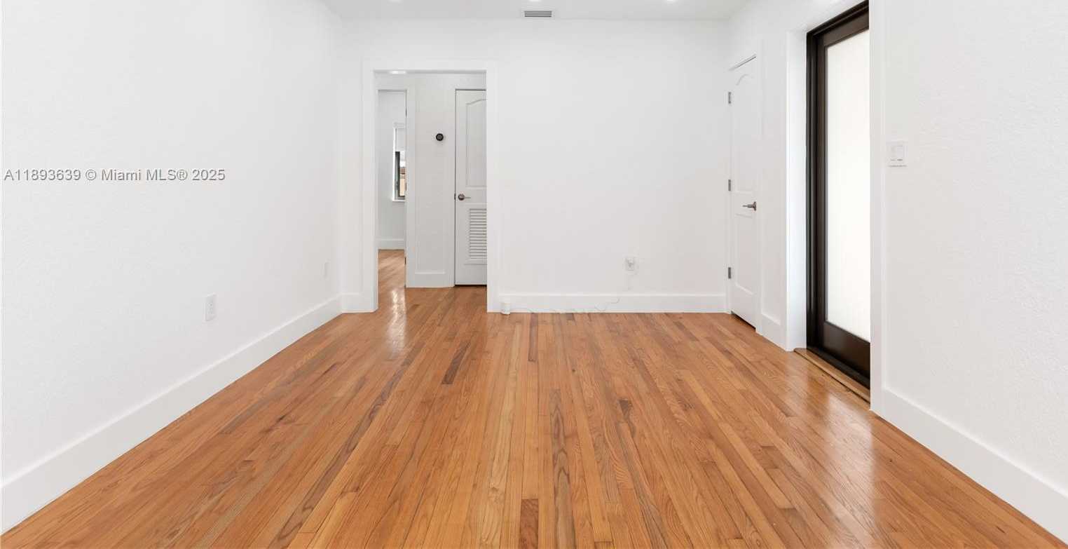 Small Image of 6731 SOUTH WEST 33RD ST, Miami Number 12