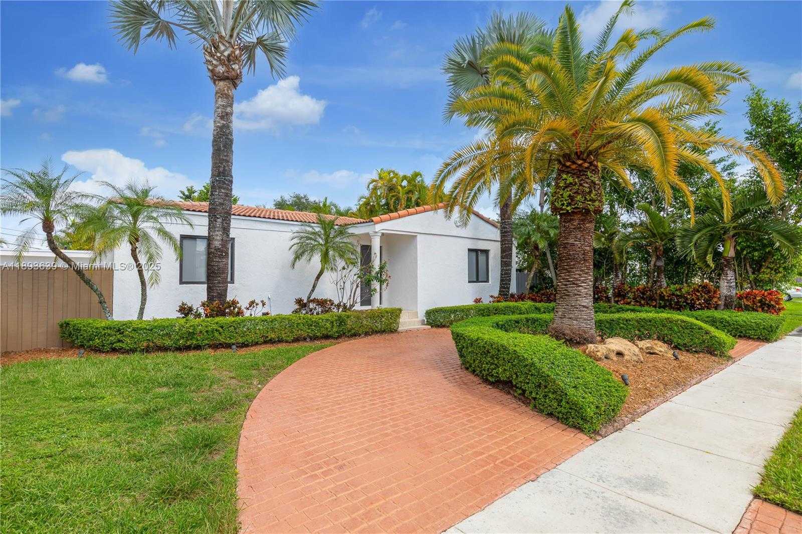 Small Image of 6731 SOUTH WEST 33RD ST, Miami Number 2