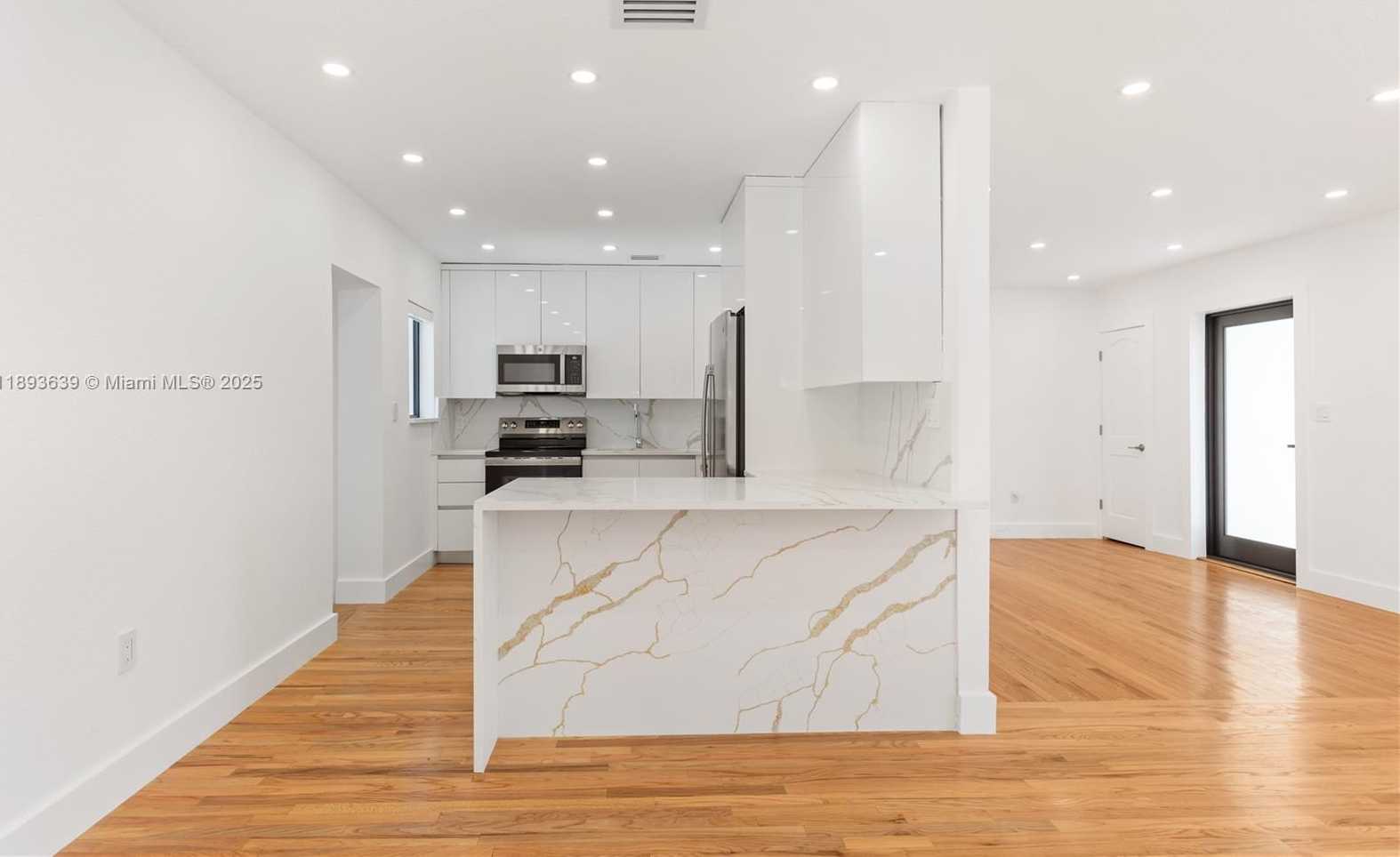 Small Image of 6731 SOUTH WEST 33RD ST, Miami Number 23
