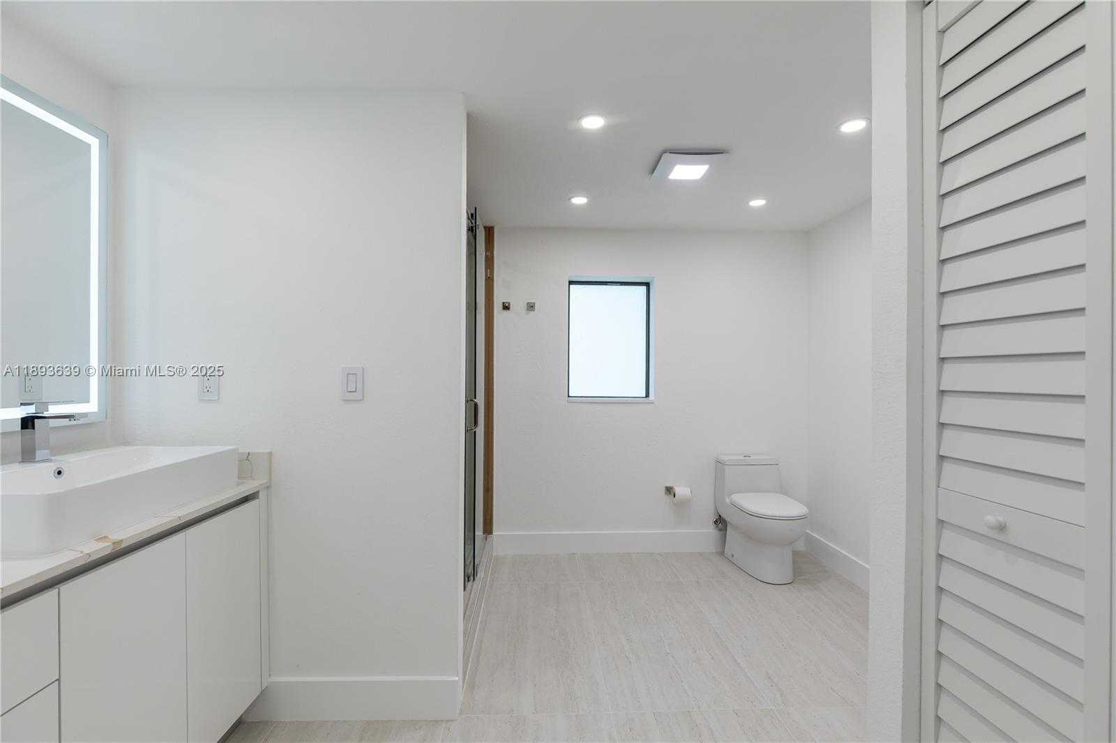 Small Image of 6731 SOUTH WEST 33RD ST, Miami Number 32