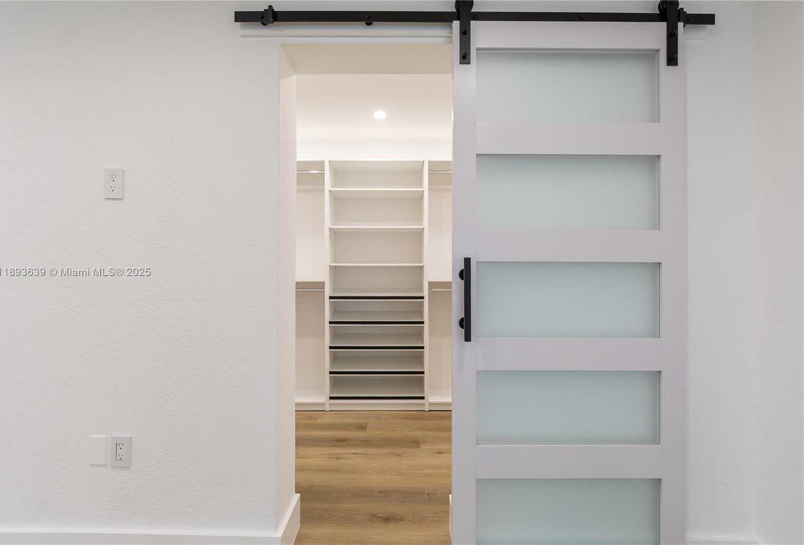 Small Image of 6731 SOUTH WEST 33RD ST, Miami Number 40