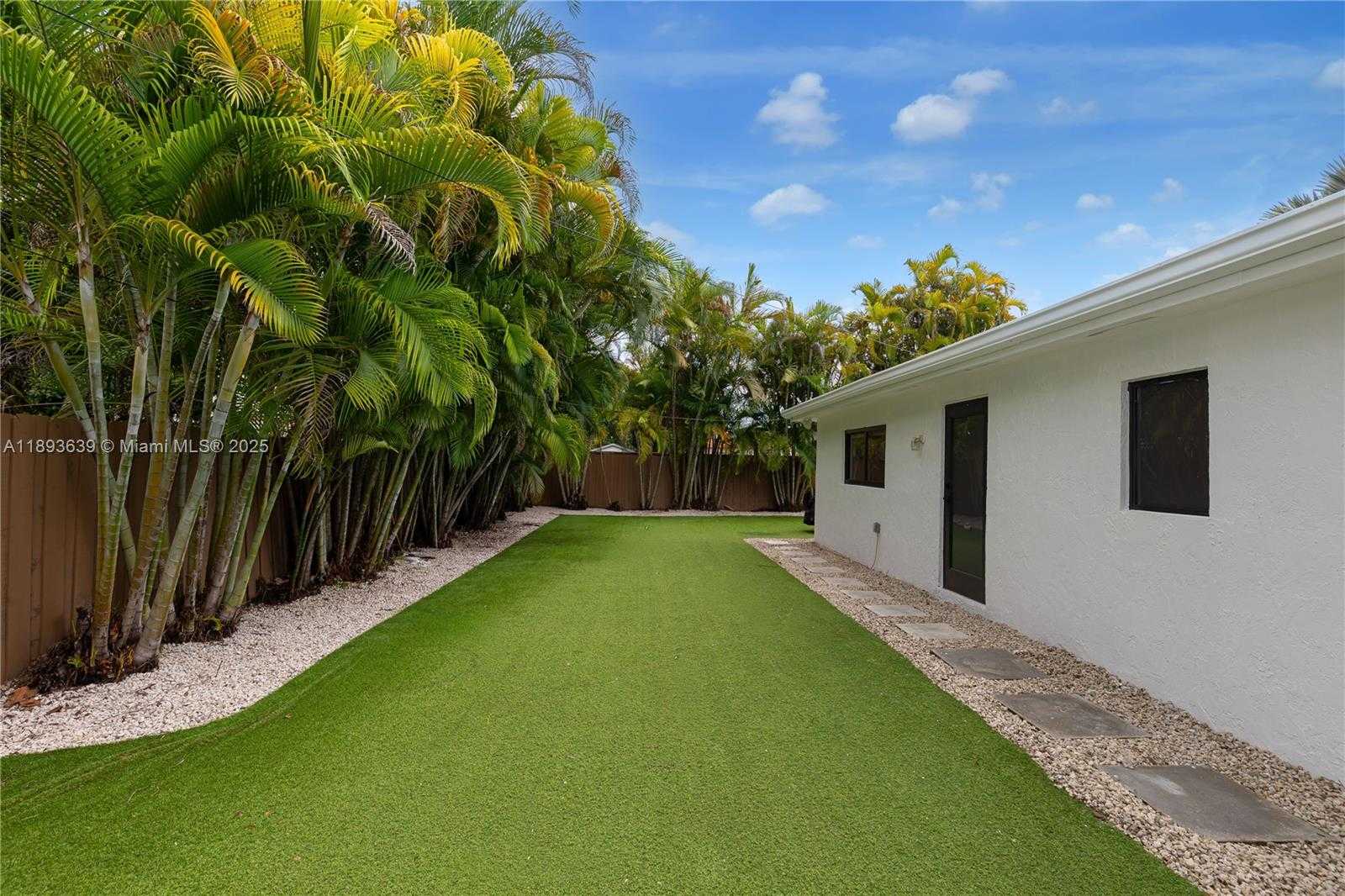 Small Image of 6731 SOUTH WEST 33RD ST, Miami Number 46