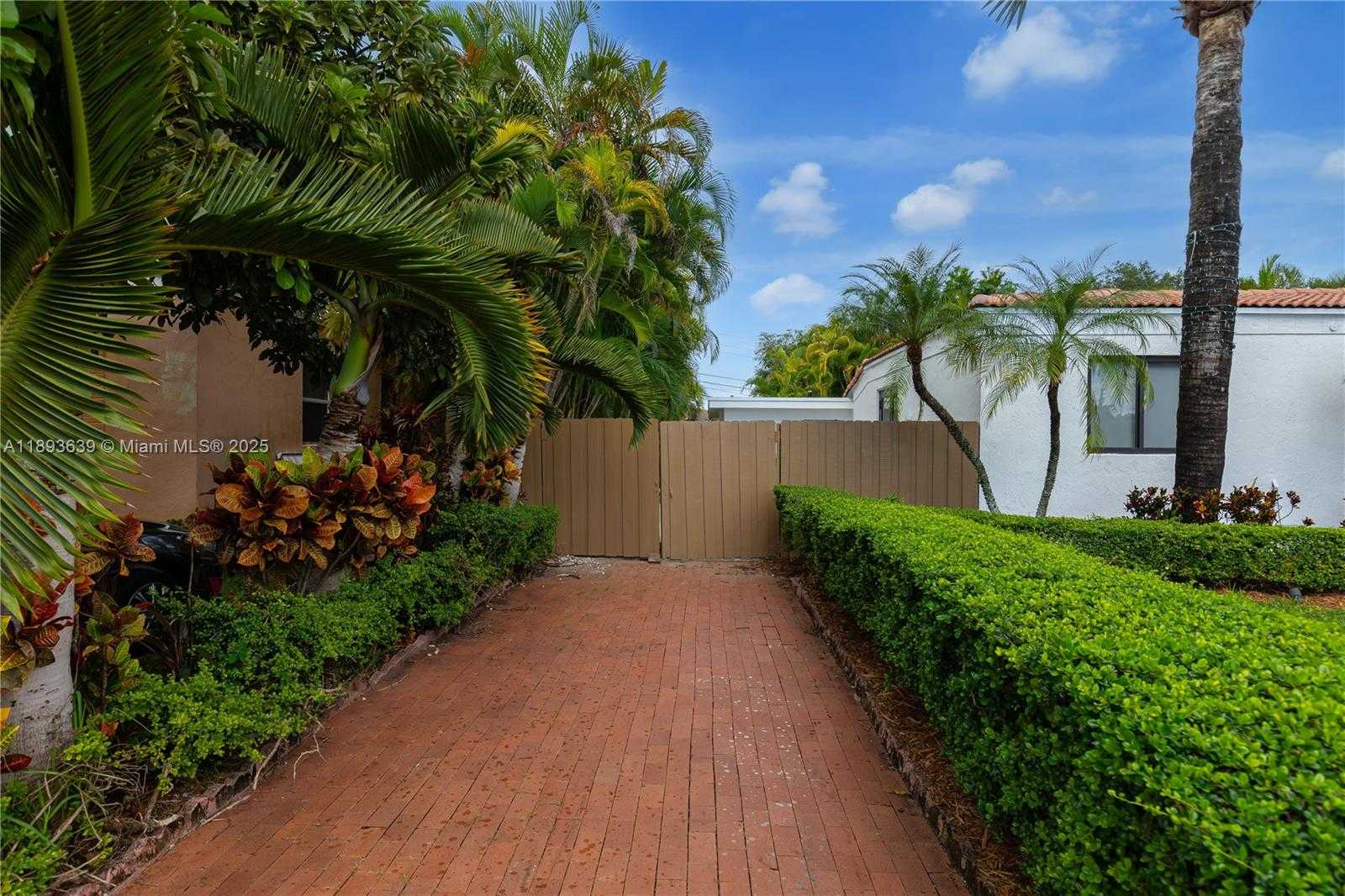 Small Image of 6731 SOUTH WEST 33RD ST, Miami Number 6