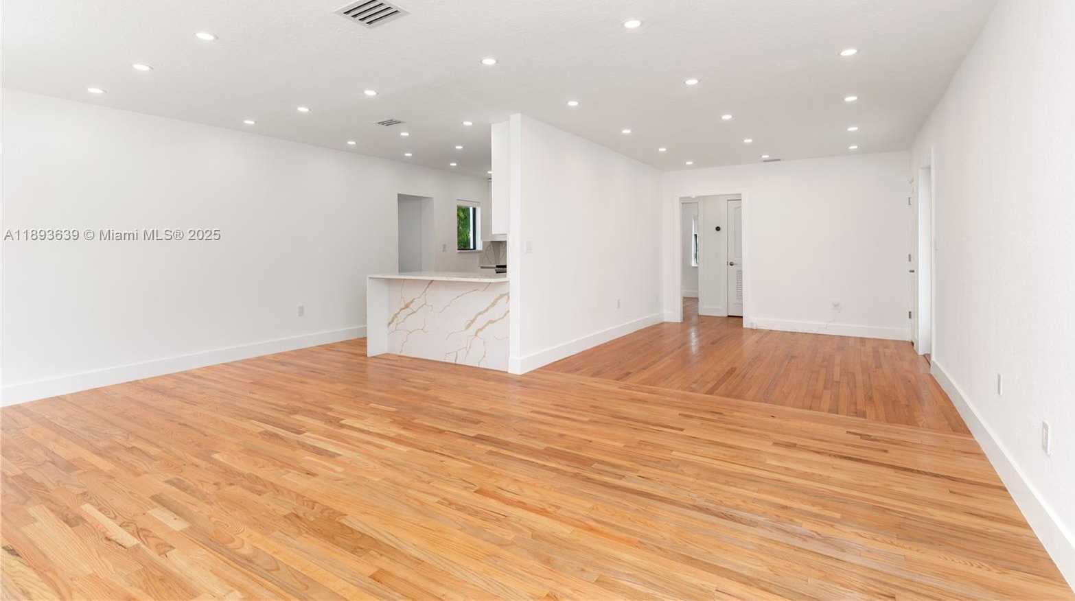 Small Image of 6731 SOUTH WEST 33RD ST, Miami Number 7