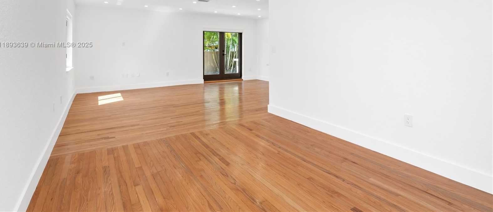 Small Image of 6731 SOUTH WEST 33RD ST, Miami Number 9