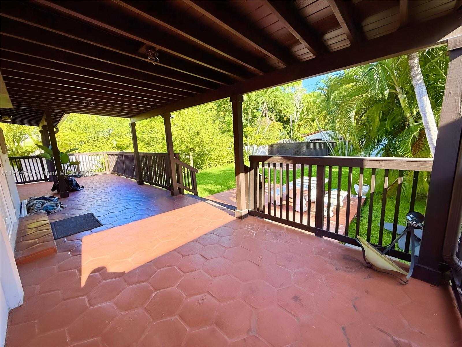 Small Image of 1500 SOUTH WEST 18TH ST, Miami Number 19