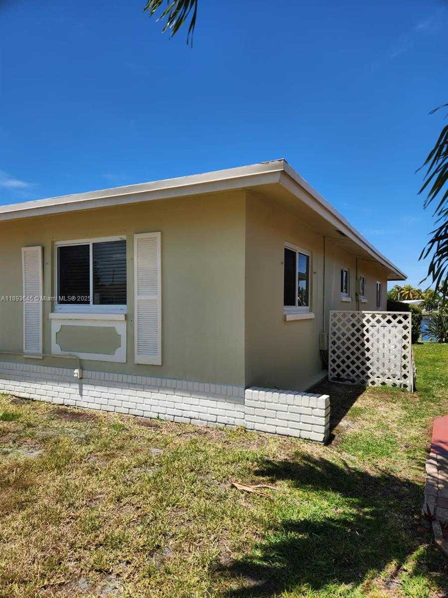 Small Image of 6807 NORTH WEST 58TH CT #6807, Tamarac Number 4