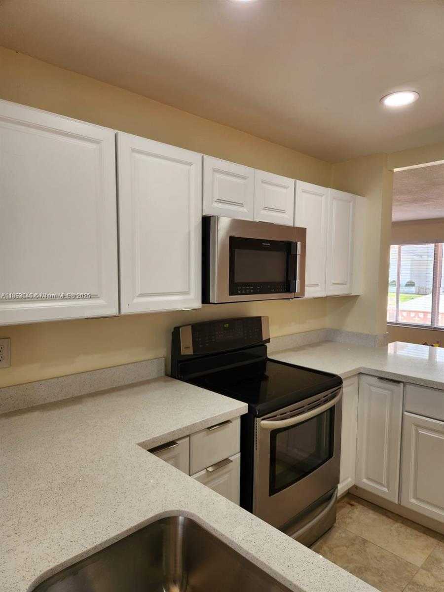 Small Image of 6807 NORTH WEST 58TH CT #6807, Tamarac Number 5