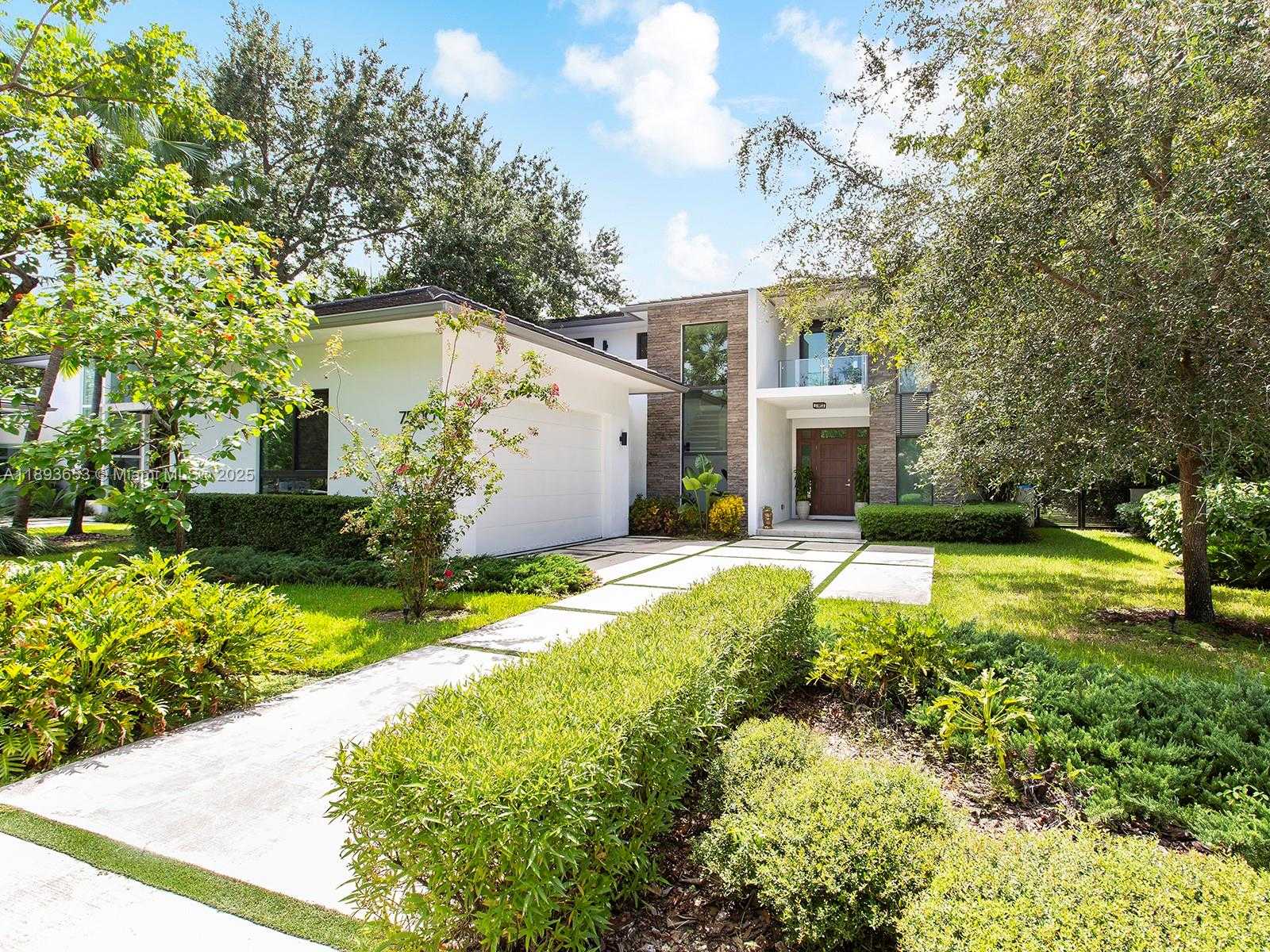 Small Image of 7500 SOUTH WEST 57TH CT, South Miami Number 2
