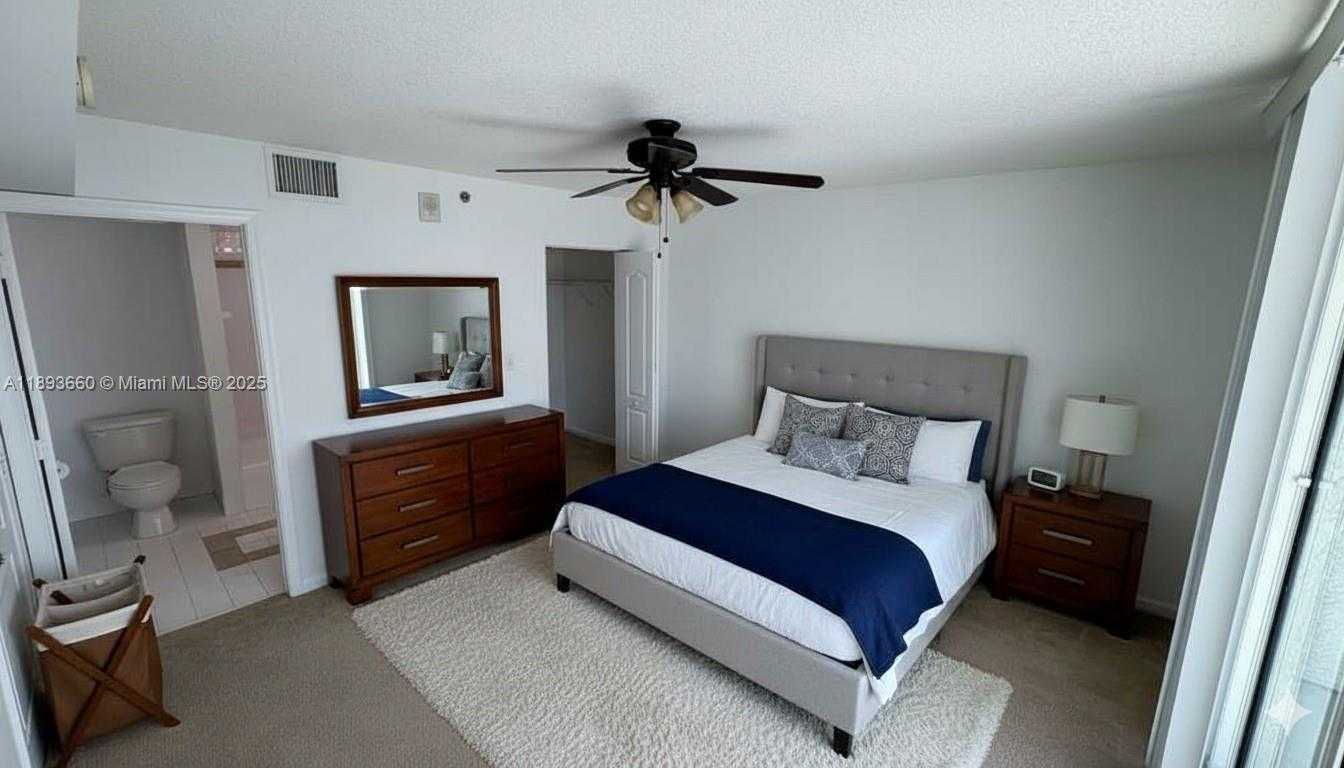 Small Image of 1200 BRICKELL BAY DR #3505, Miami Number 13
