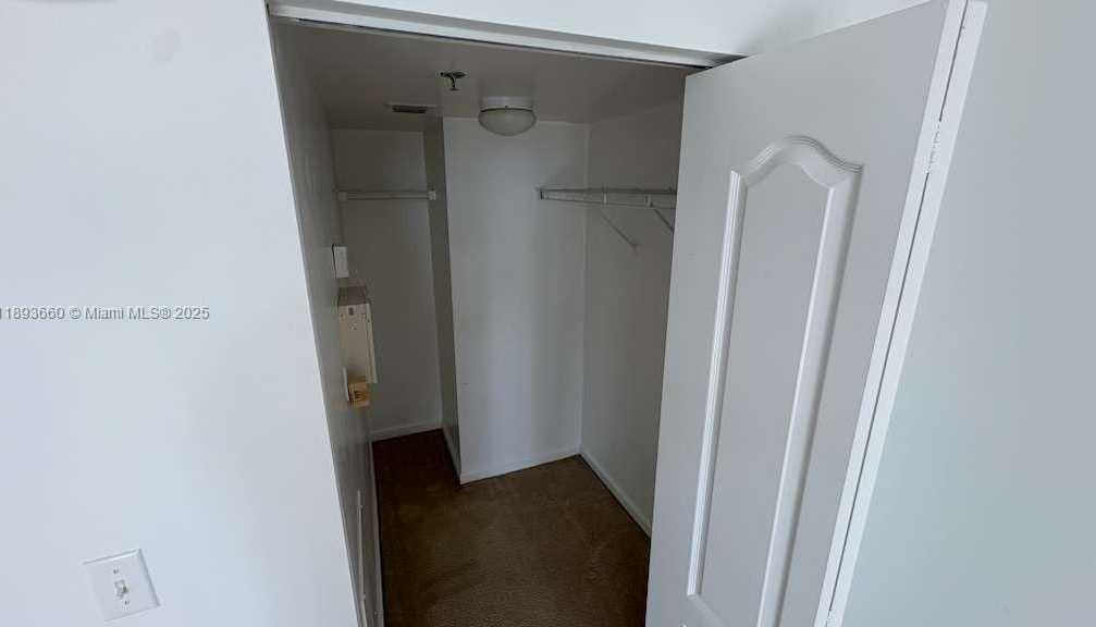 Small Image of 1200 BRICKELL BAY DR #3505, Miami Number 23
