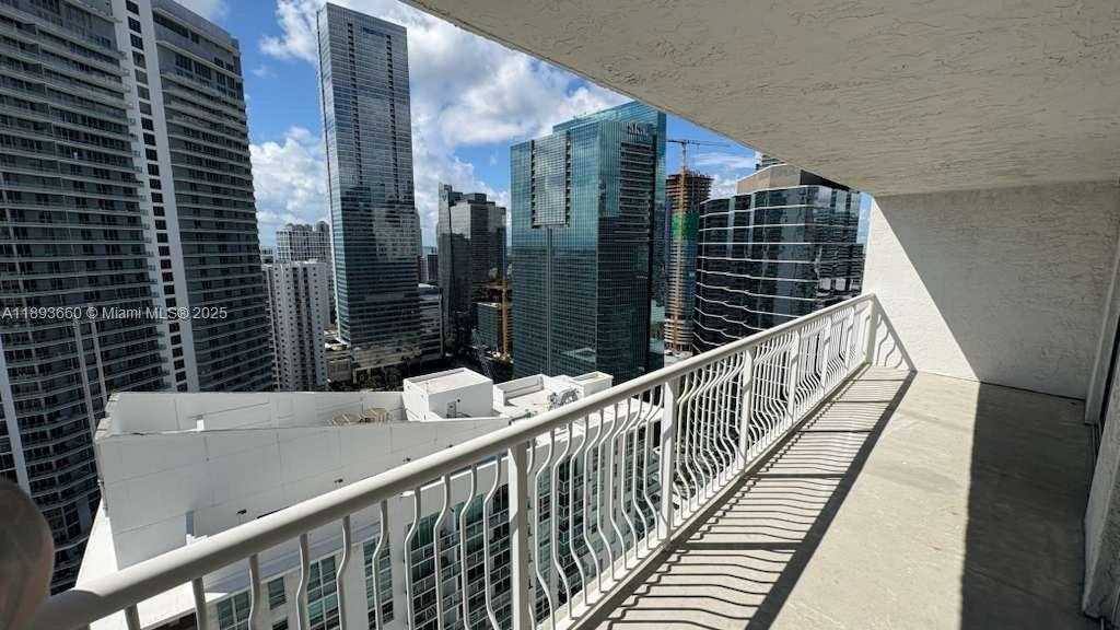 Small Image of 1200 BRICKELL BAY DR #3505, Miami Number 24