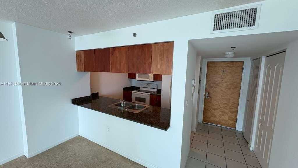 Small Image of 1200 BRICKELL BAY DR #3505, Miami Number 9