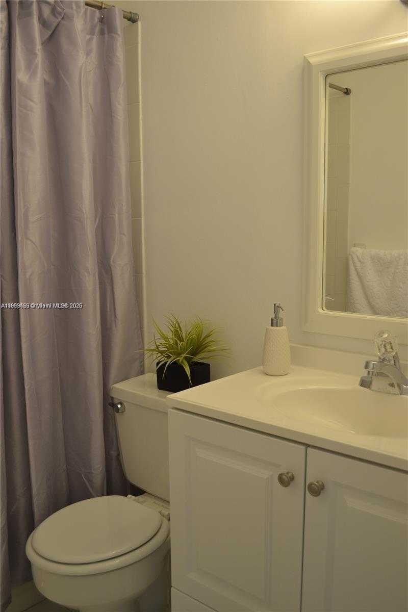 Small Image of 2451 BRICKELL AVE #12K, Miami Number 10