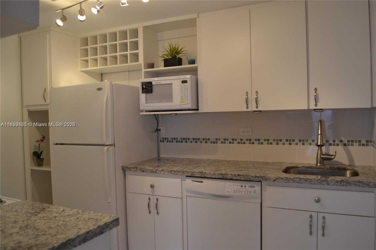 Small Image of 2451 BRICKELL AVE #12K, Miami Number 4