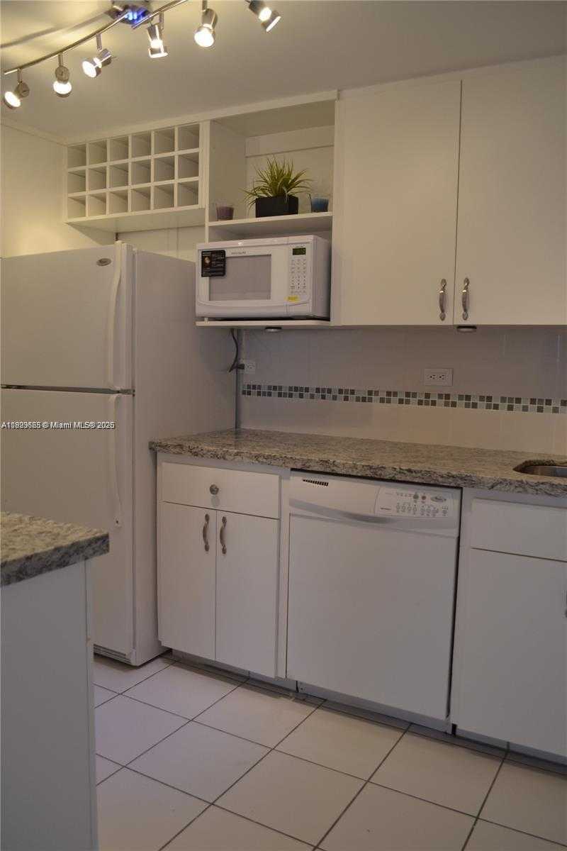 Small Image of 2451 BRICKELL AVE #12K, Miami Number 6