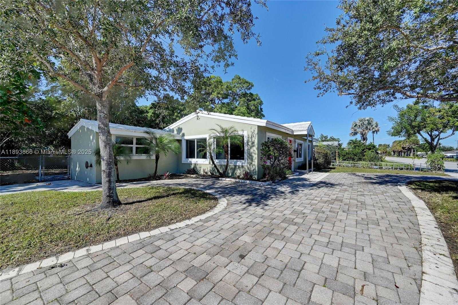 Small Image of 4617 NORTH ANDREWS AVE, Oakland Park Number 2