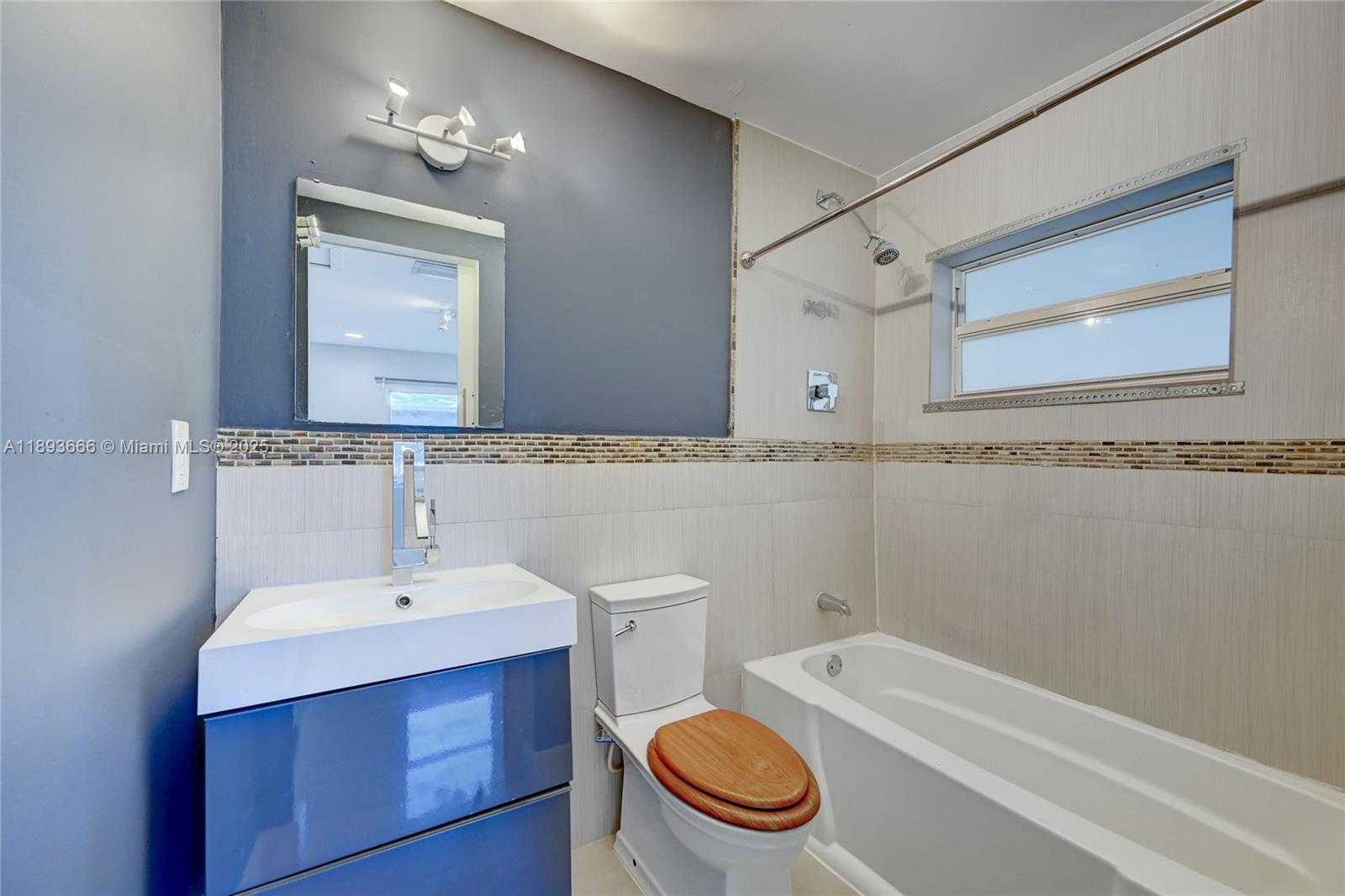Small Image of 4617 NORTH ANDREWS AVE, Oakland Park Number 21