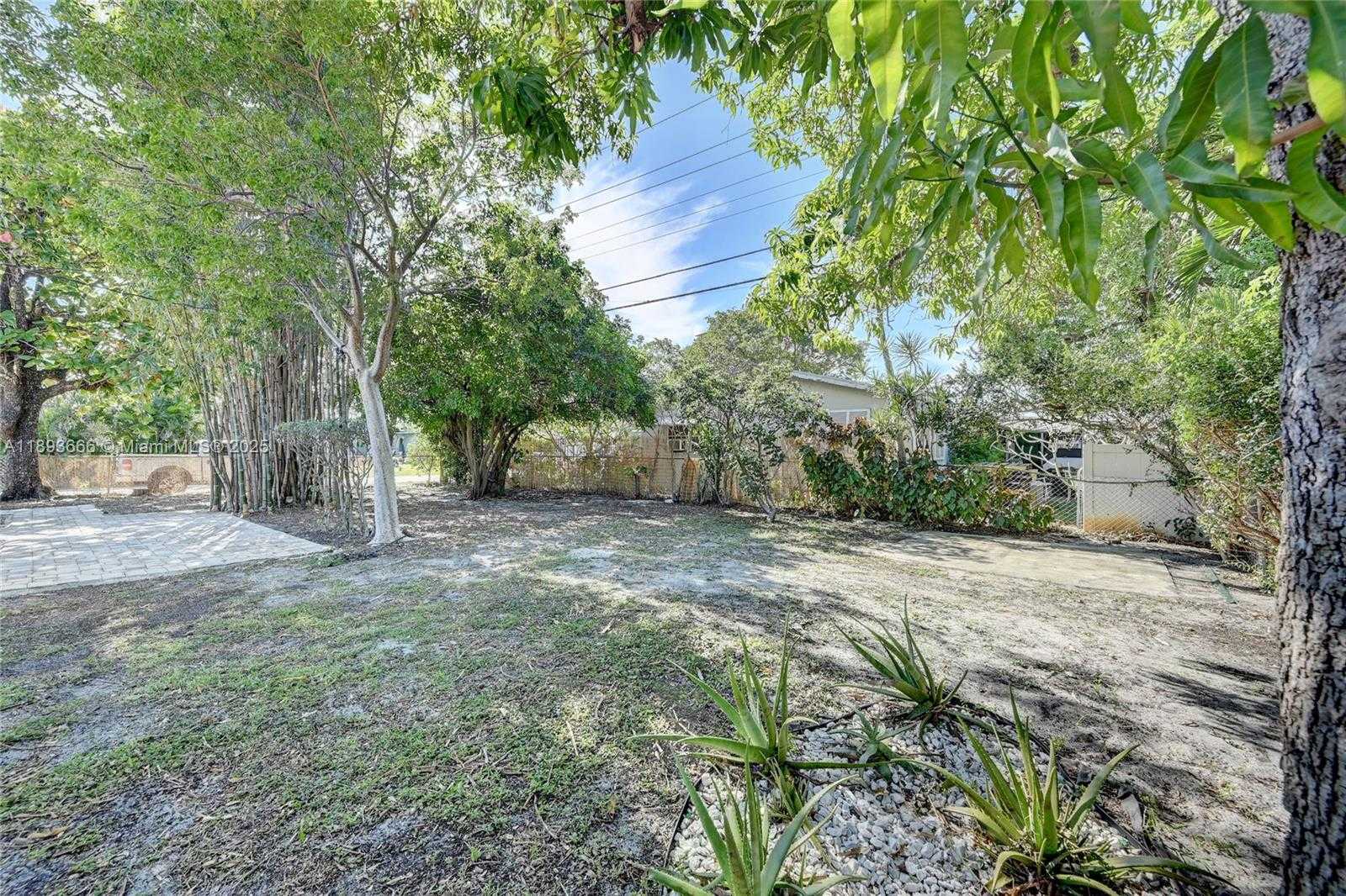 Small Image of 4617 NORTH ANDREWS AVE, Oakland Park Number 22