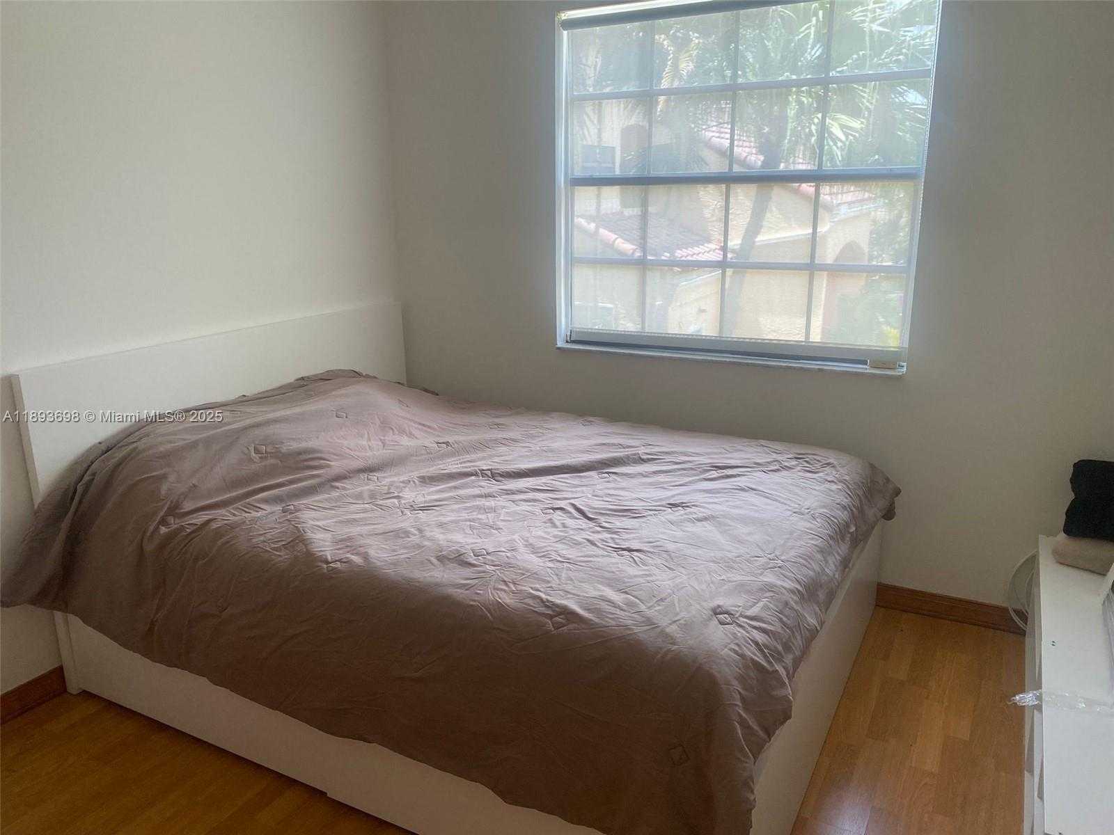 Small Image of 20937 BAY CT #114-1, Aventura Number 18