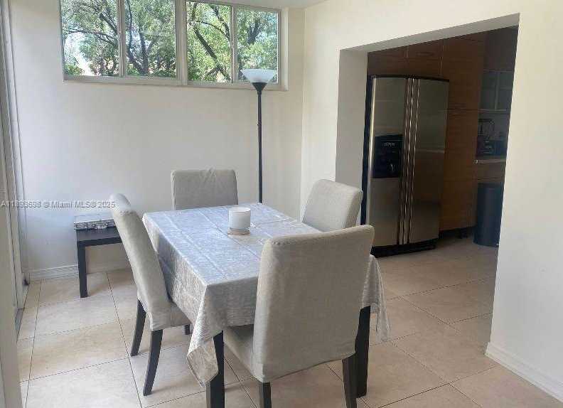 Small Image of 20937 BAY CT #114-1, Aventura Number 19