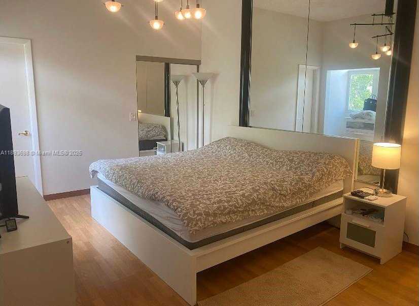 Small Image of 20937 BAY CT #114-1, Aventura Number 20