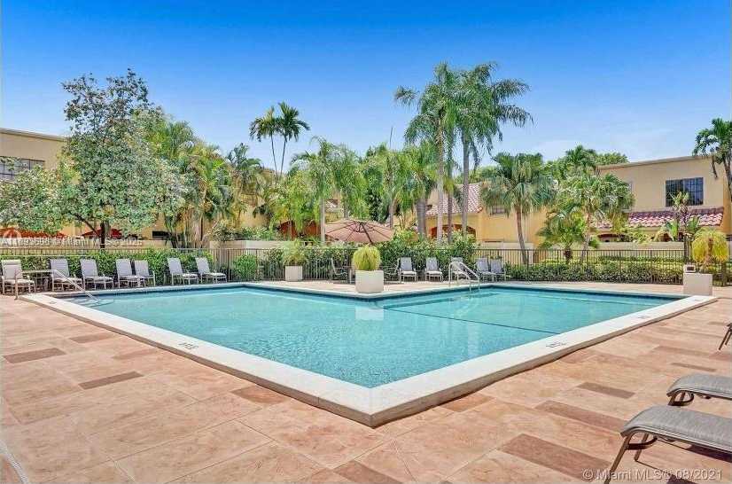 Small Image of 20937 BAY CT #114-1, Aventura Number 3