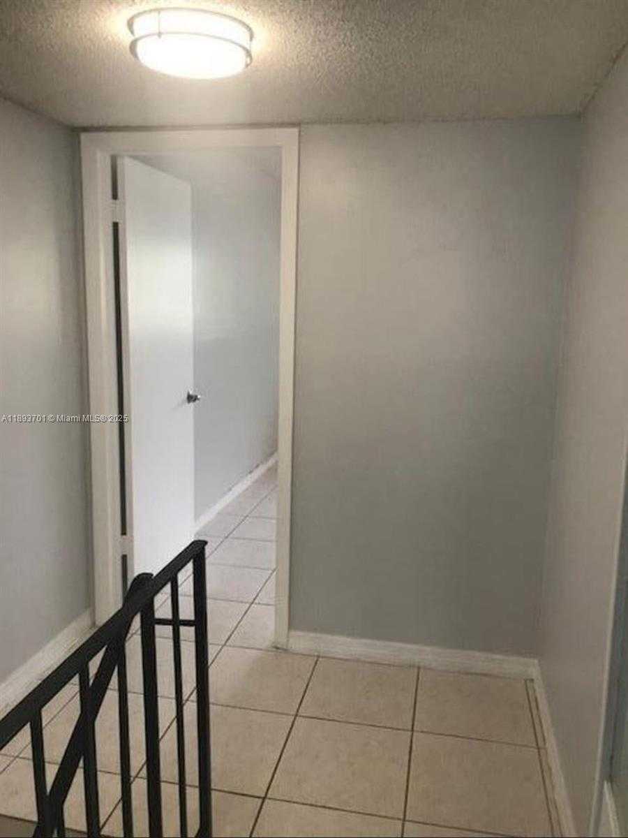 Small Image of 210 NORTH WEST 87TH AVE #L220, Miami Number 4