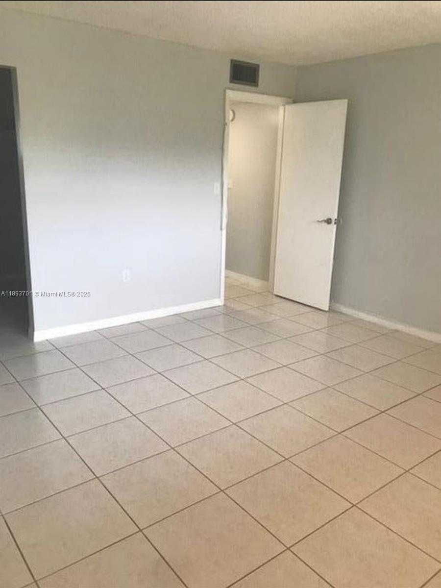 Small Image of 210 NORTH WEST 87TH AVE #L220, Miami Number 7