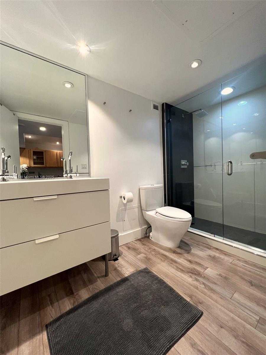 Small Image of 2301 COLLINS AVE #1232, Miami Beach Number 11
