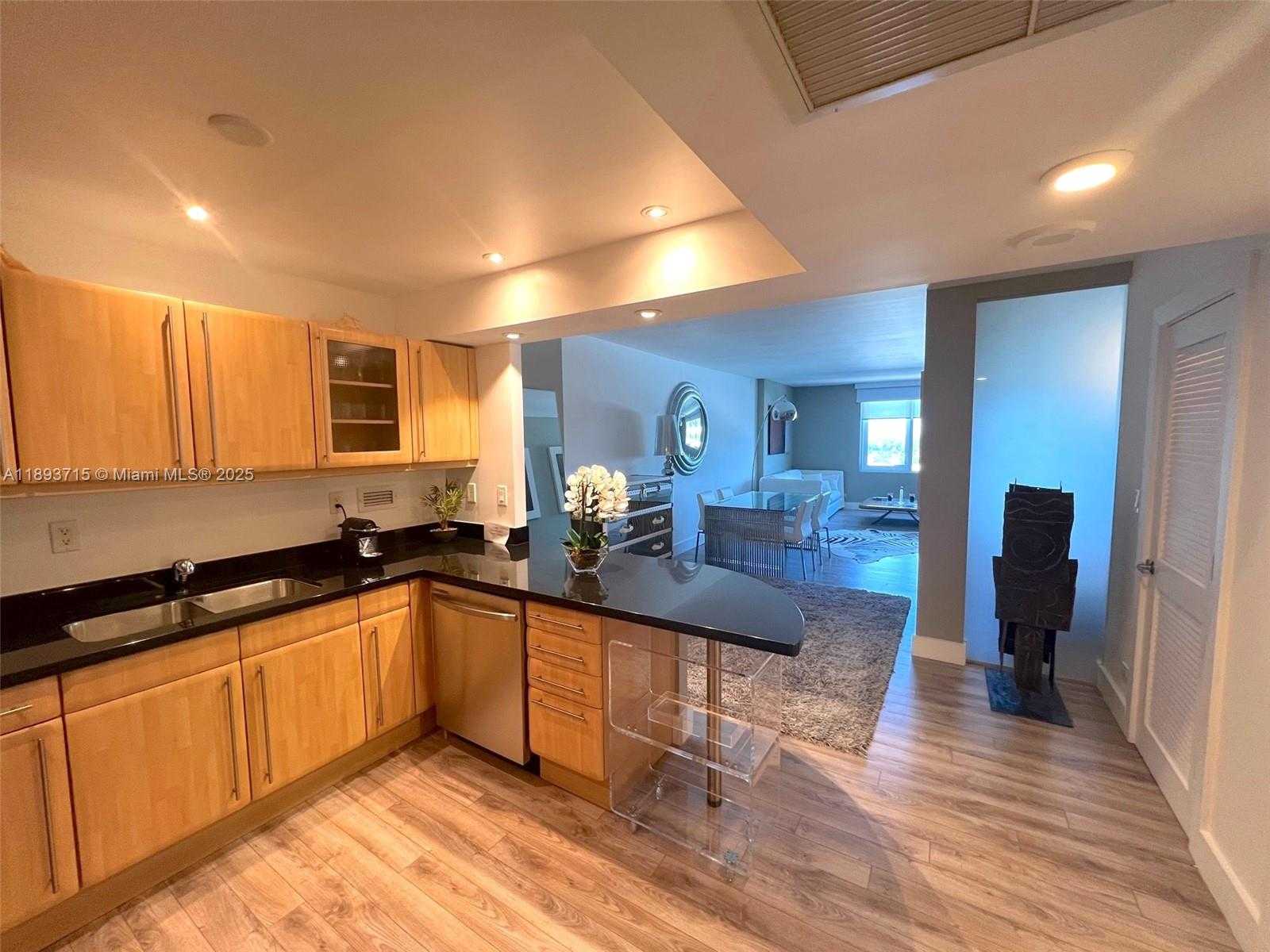 Small Image of 2301 COLLINS AVE #1232, Miami Beach Number 2