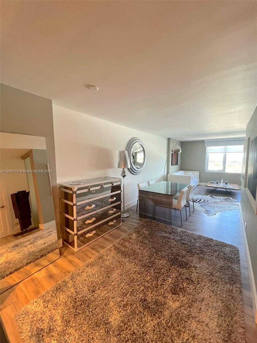 Small Image of 2301 COLLINS AVE #1232, Miami Beach Number 5