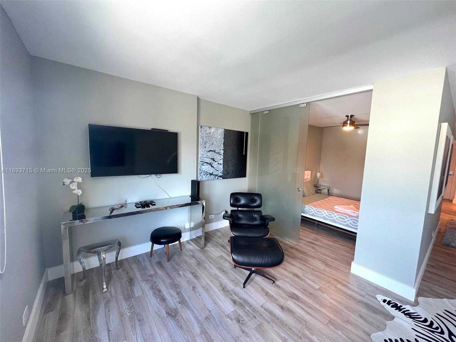 Small Image of 2301 COLLINS AVE #1232, Miami Beach Number 7