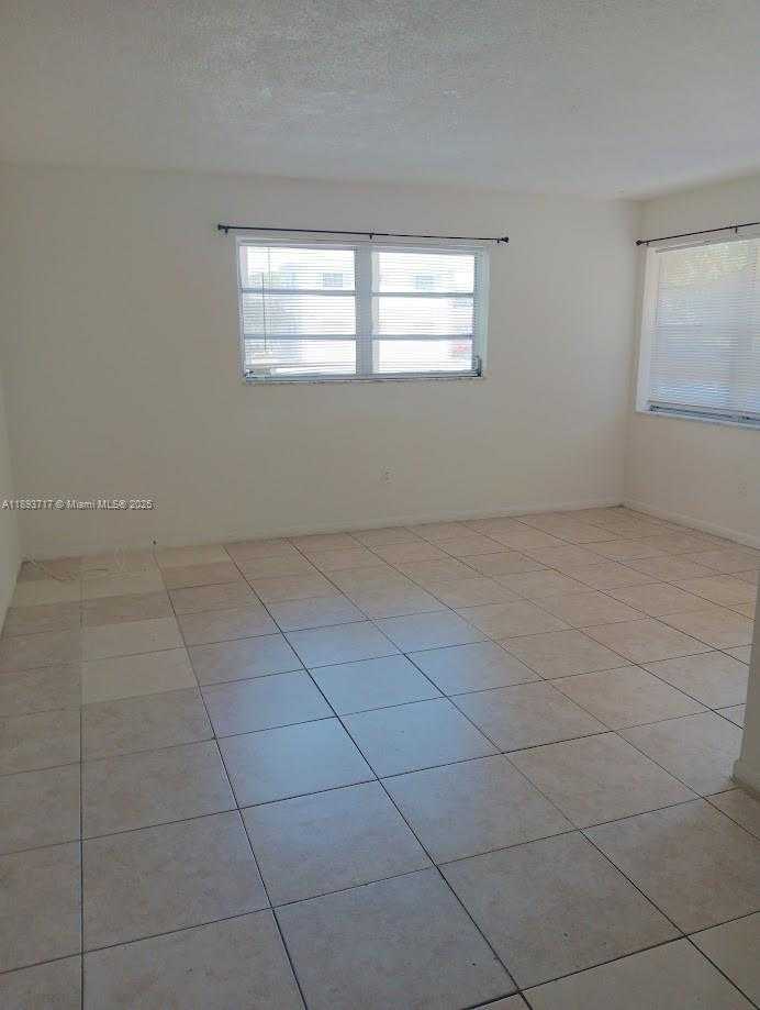 Small Image of 1826 CLEVELAND ST #1, Hollywood Number 5