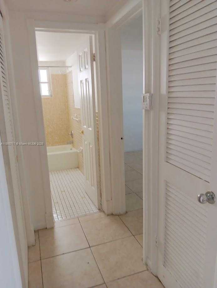 Small Image of 1826 CLEVELAND ST #1, Hollywood Number 8