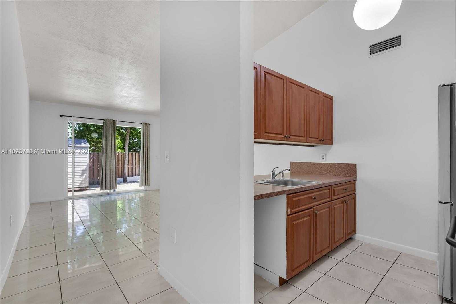 Small Image of 6713 NORTH WEST 188TH TER #6713, Hialeah Number 2