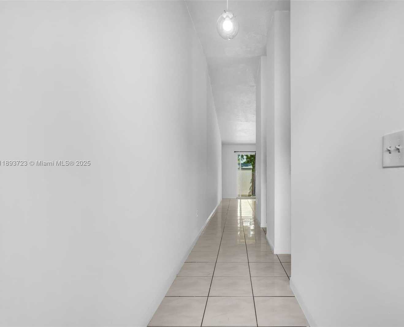 Small Image of 6713 NORTH WEST 188TH TER #6713, Hialeah Number 9
