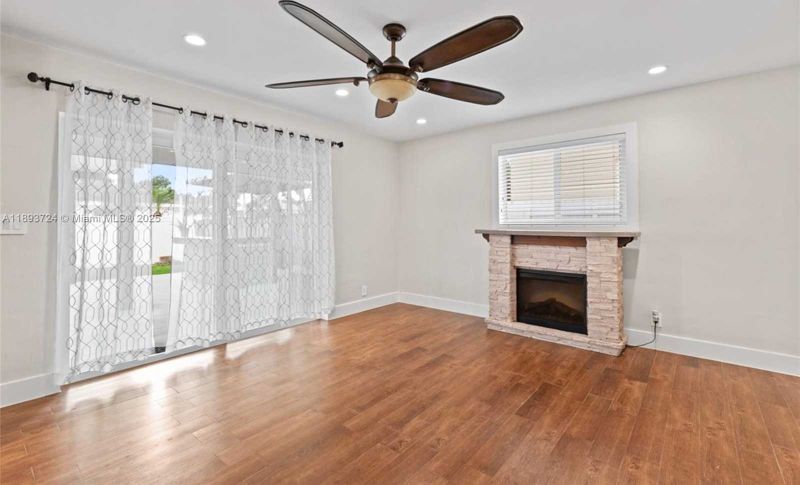 Small Image of 8440 SOUTH WEST 201ST ST, Cutler Bay Number 12