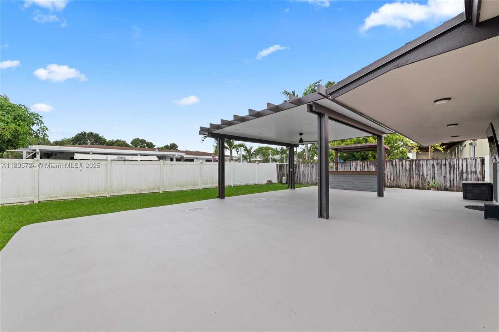 Small Image of 8440 SOUTH WEST 201ST ST, Cutler Bay Number 22