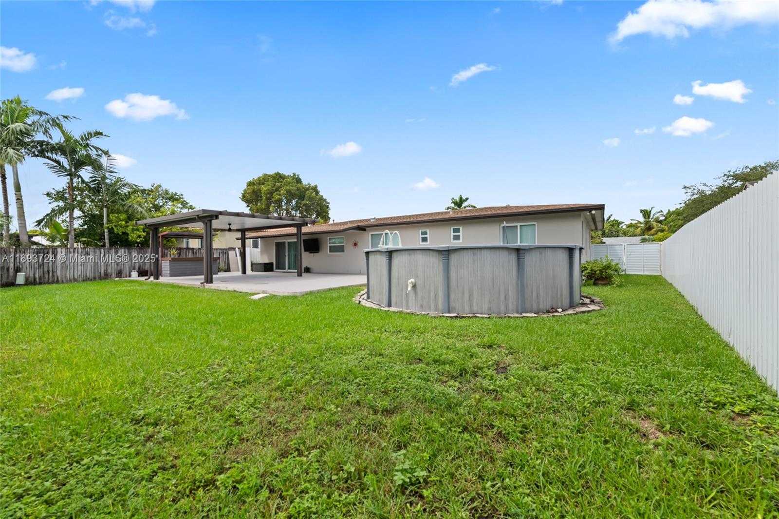 Small Image of 8440 SOUTH WEST 201ST ST, Cutler Bay Number 24