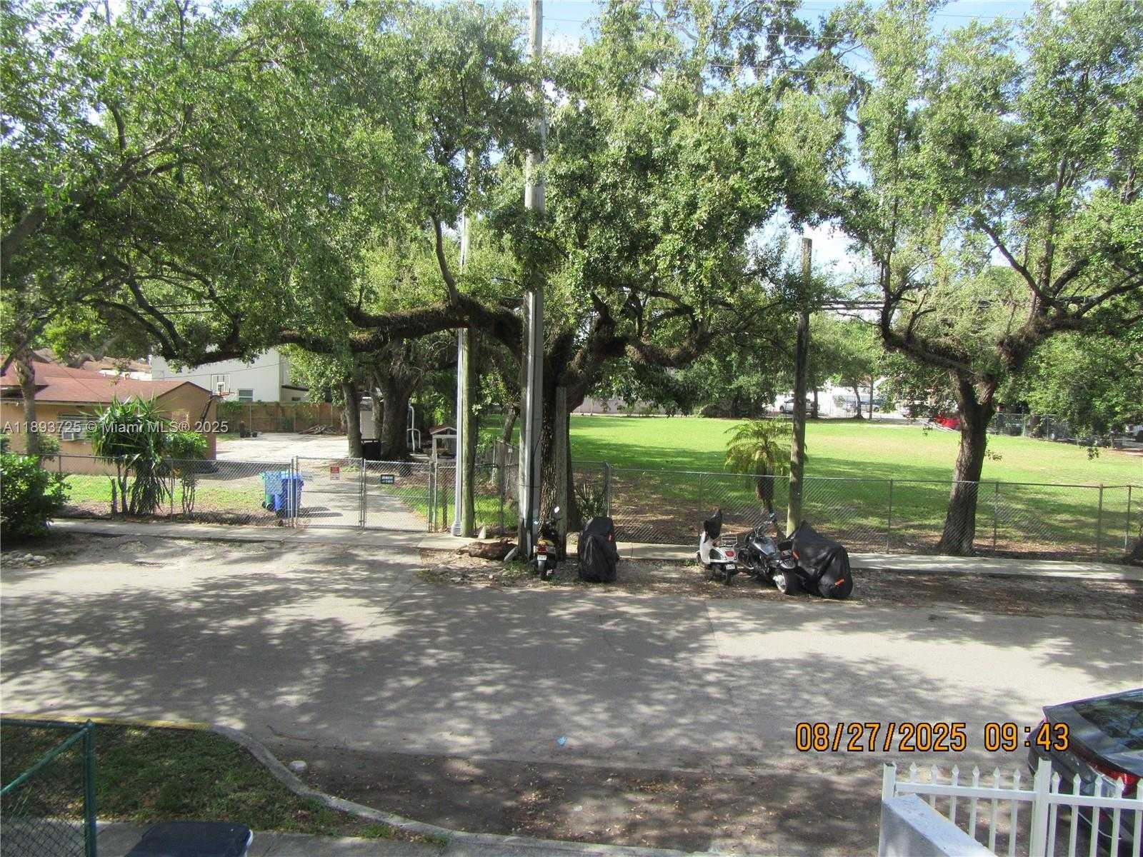 Small Image of 2475 NORTH WEST 16TH ST RD #205, Miami Number 49