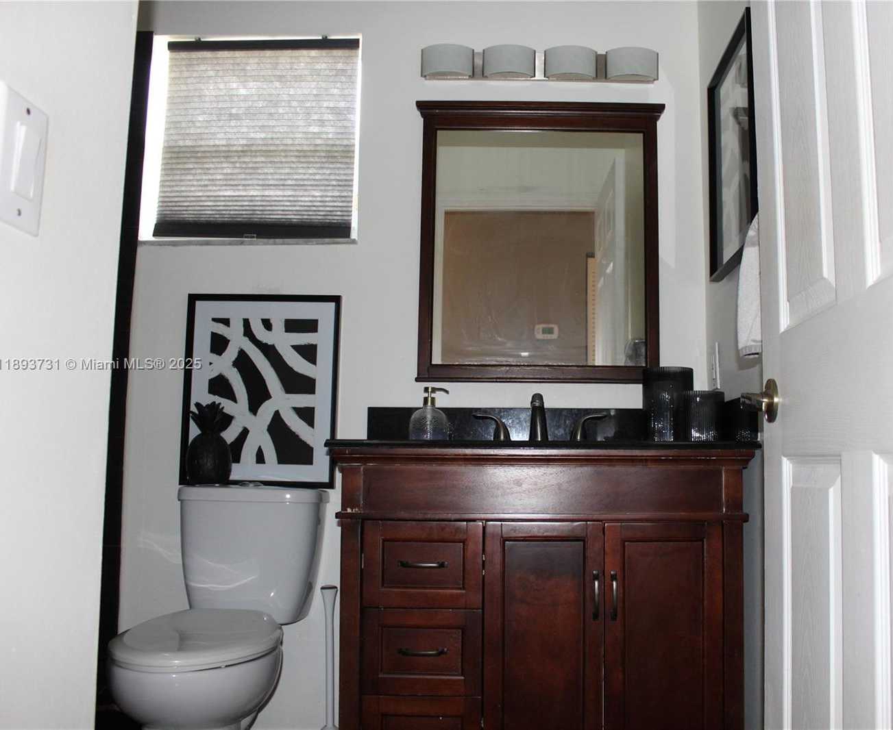 Small Image of 16405 SAPPHIRE ST #16405, Weston Number 10