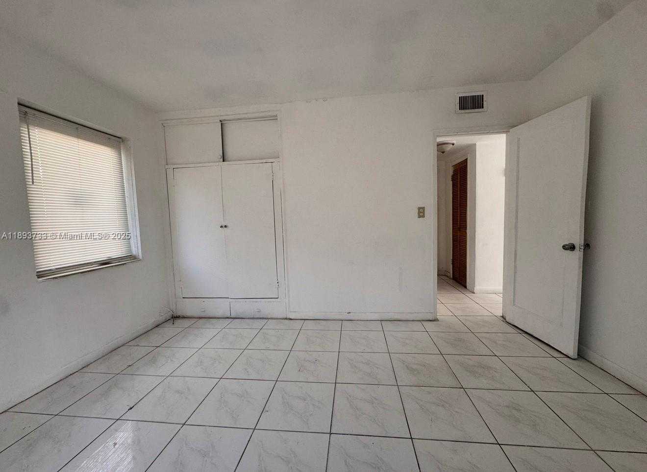 Small Image of 550 NORTH WEST 118TH ST #550, Miami Number 7