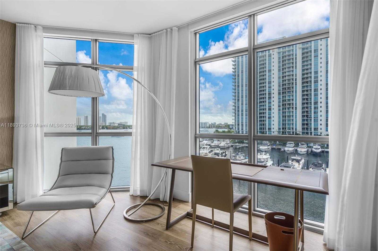 Small Image of 17301 BISCAYNE BLVD #501, North Miami Beach Number 27