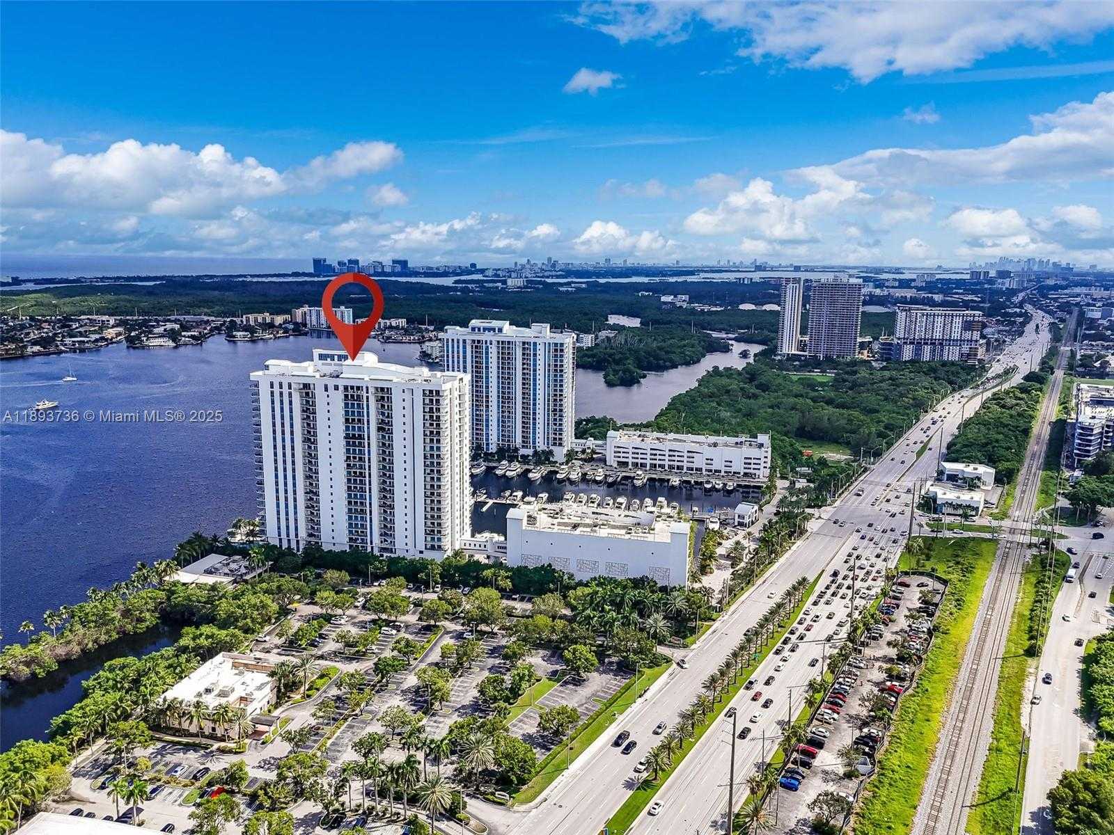 Small Image of 17301 BISCAYNE BLVD #501, North Miami Beach Number 47