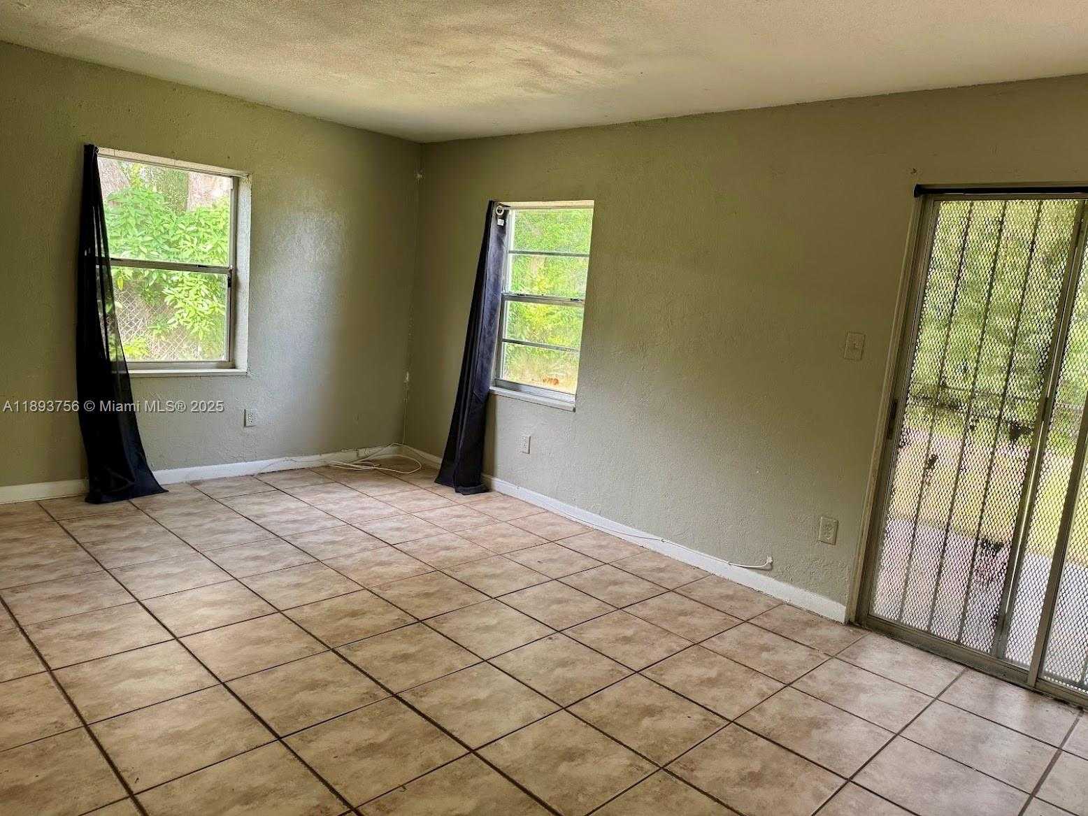 Small Image of 13845 NORTH WEST 5TH AVE, North Miami Number 14