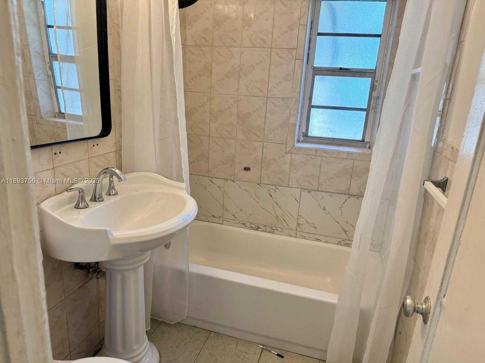 Small Image of 13845 NORTH WEST 5TH AVE, North Miami Number 20