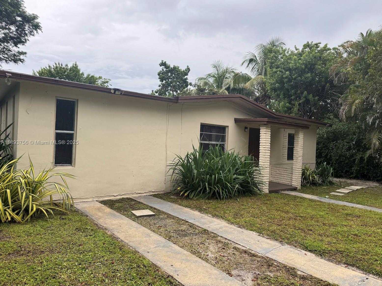 Small Image of 13845 NORTH WEST 5TH AVE, North Miami Number 3